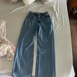 Abercrombie and Fitch the 90s Relaxed Jean High Rise